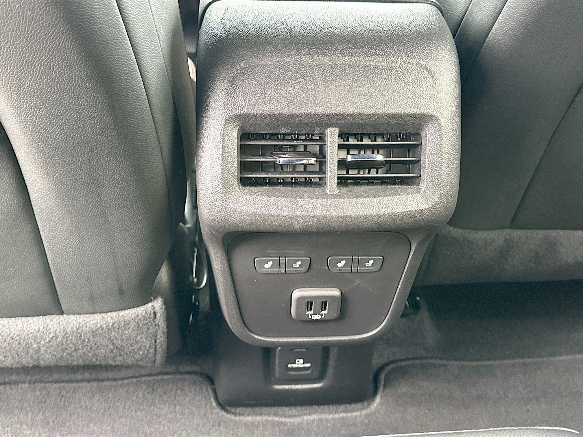 Used 2022 Chevrolet Equinox Premier image 24