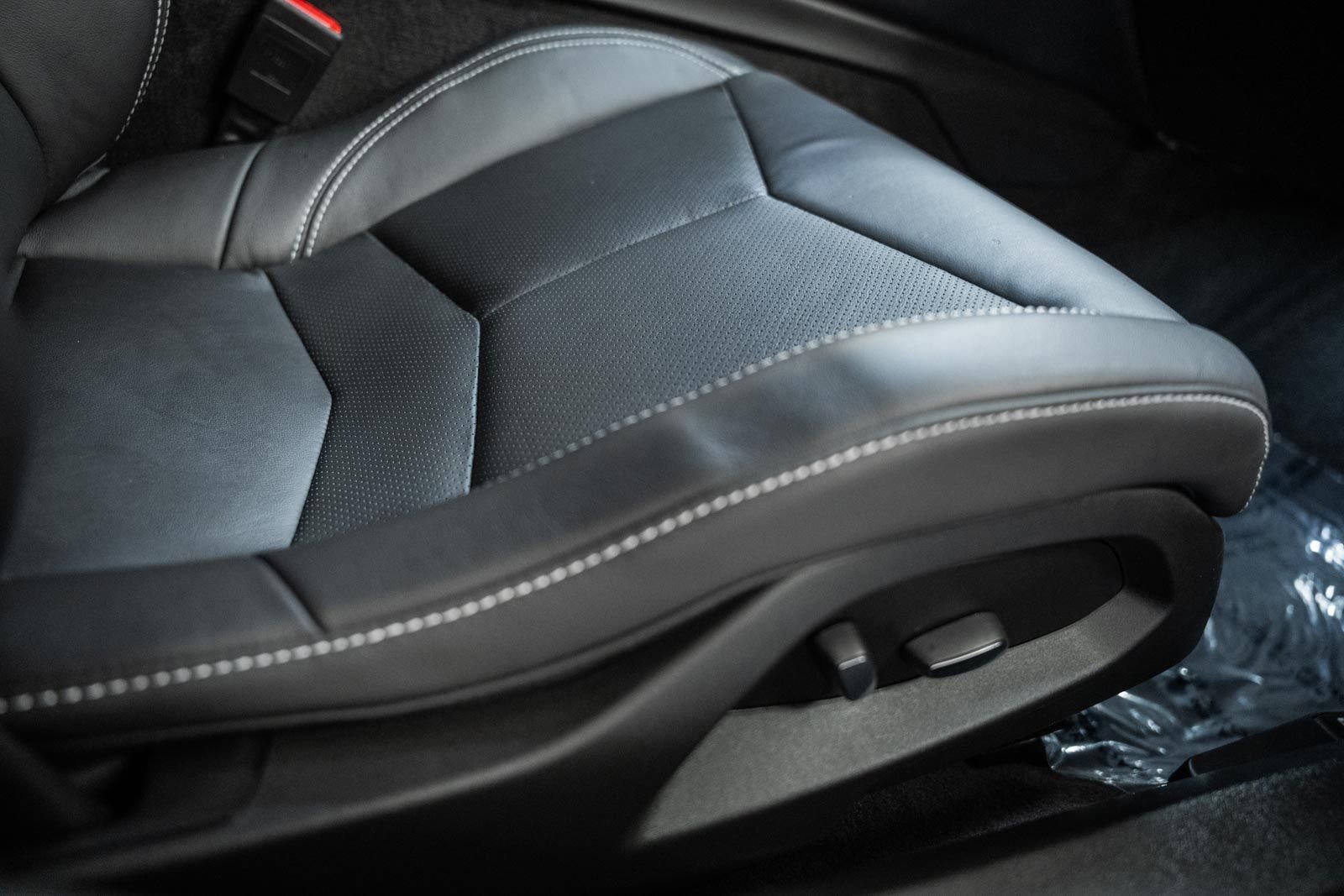 Used 2022 Chevrolet Corvette Stingray Coupe w/ 1LT image 38