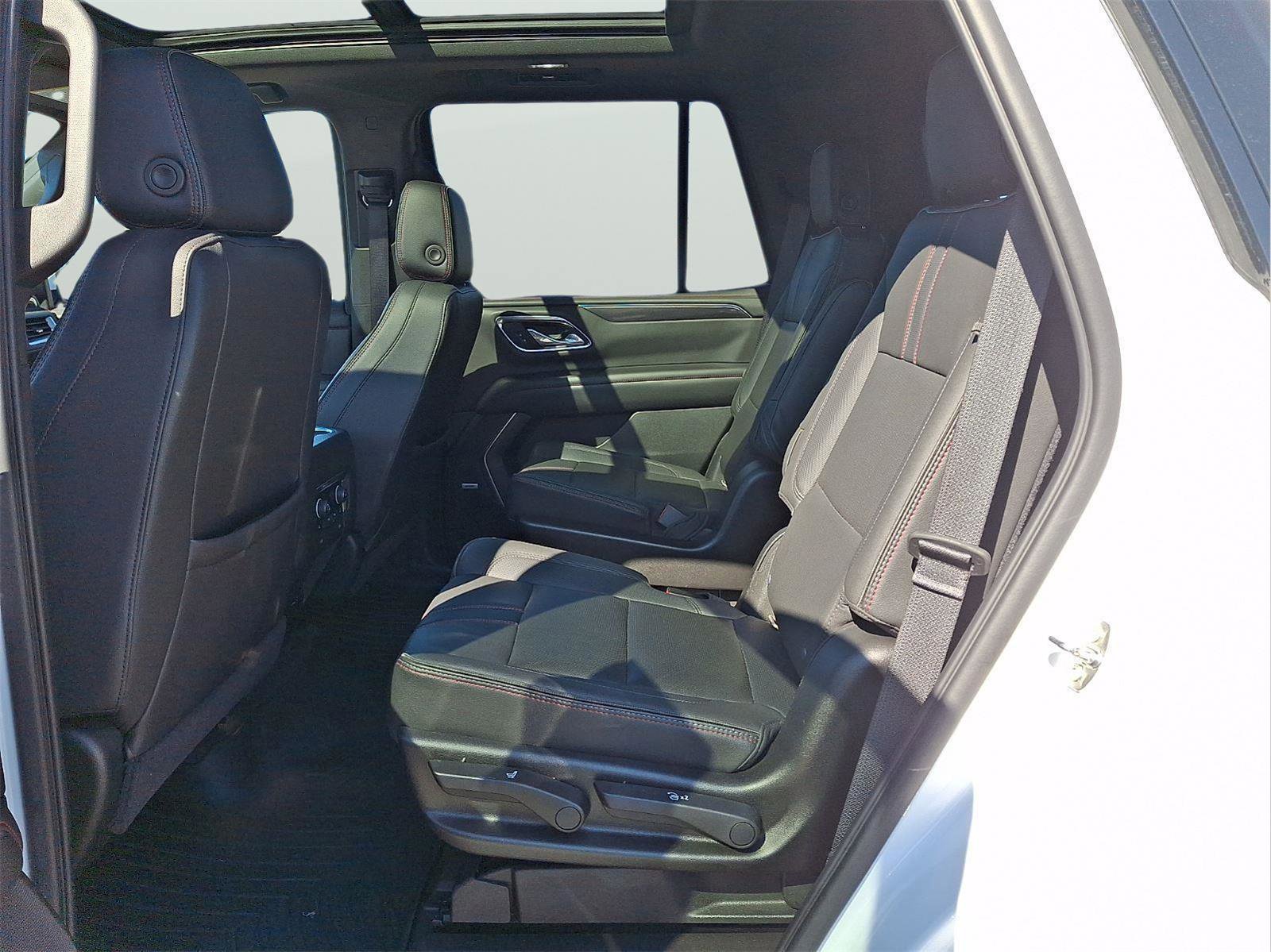 Used 2021 Chevrolet Tahoe RST w/ Luxury Package image 11