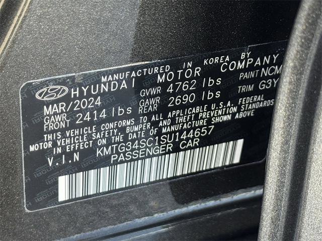 Used 2025 Genesis G70 2.5T w/ Sport Prestige Package image 11