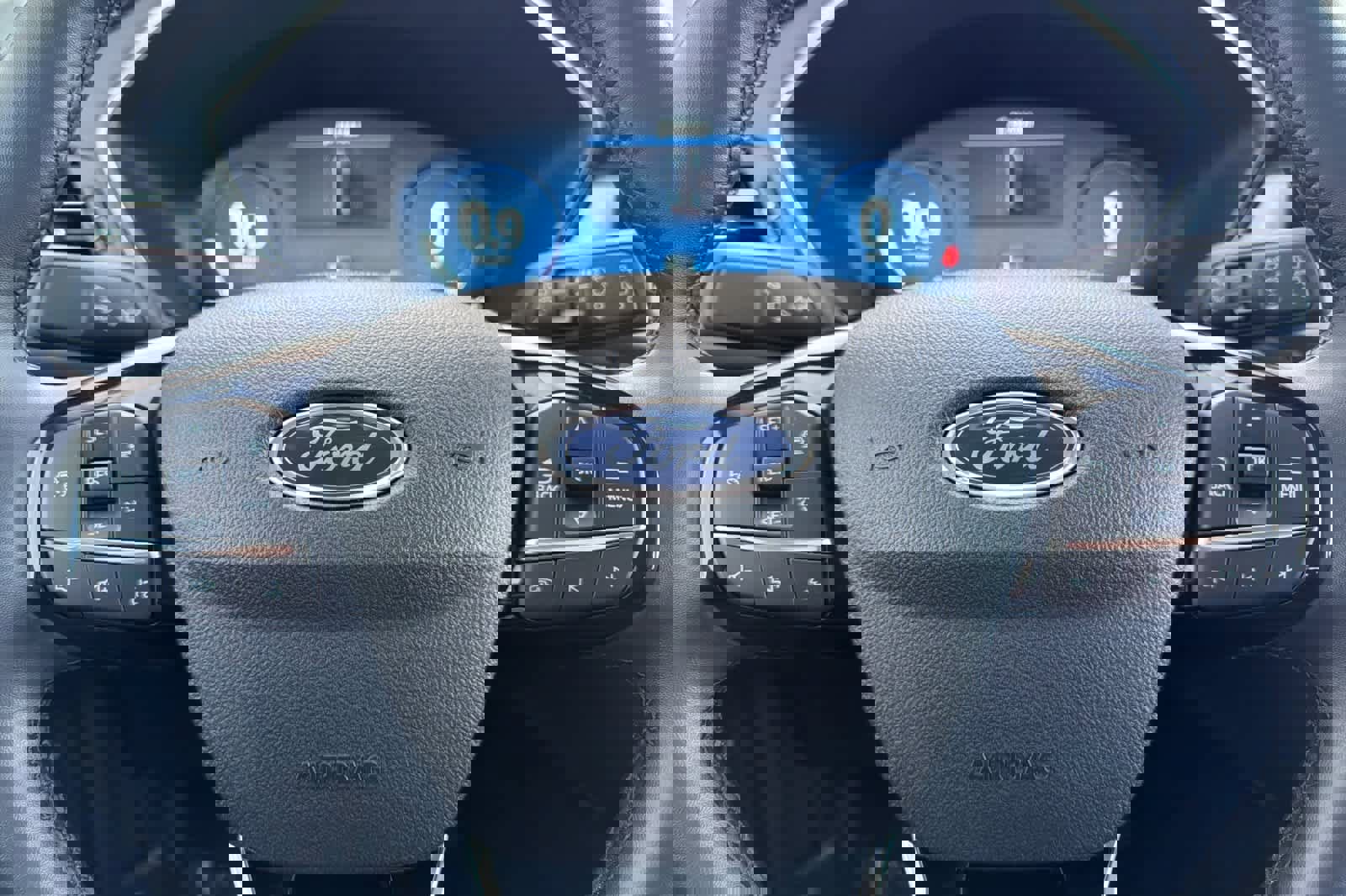 Certified 2025 Ford Escape Platinum image 24