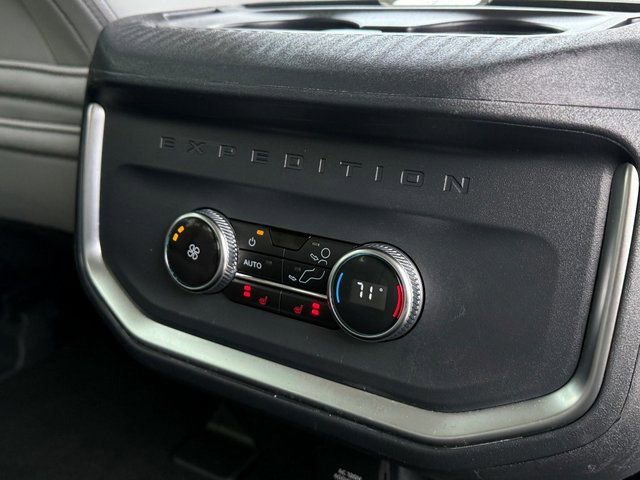 Certified 2025 Ford Expedition Max Platinum image 36