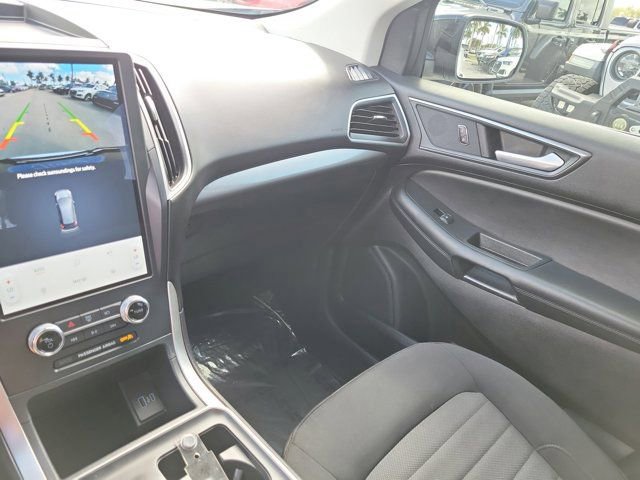 Certified 2024 Ford Edge SE w/ Black Appearance Package image 29