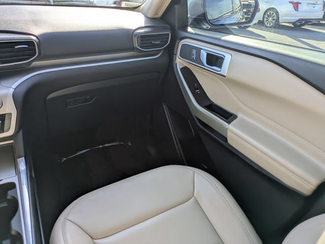 Certified 2020 Ford Explorer XLT w/ Equipment Group 202A RWD image 17