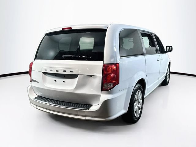 Used 2018 Dodge Grand Caravan SE FWD image 11