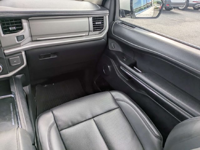 Certified 2022 Ford Expedition XLT RWD image 17