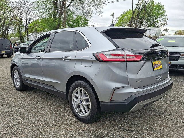Certified 2021 Ford Edge SEL w/ Convenience Package AWD/4WD image 3