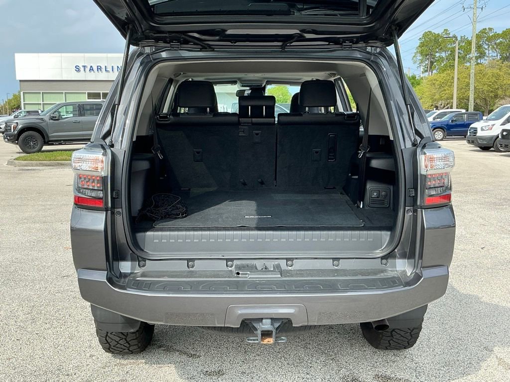 Used 2022 Toyota 4Runner SR5 Premium w/ Moonroof Package image 16
