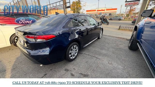 Used 2025 Toyota Corolla LE w/ Convenience Package image 3