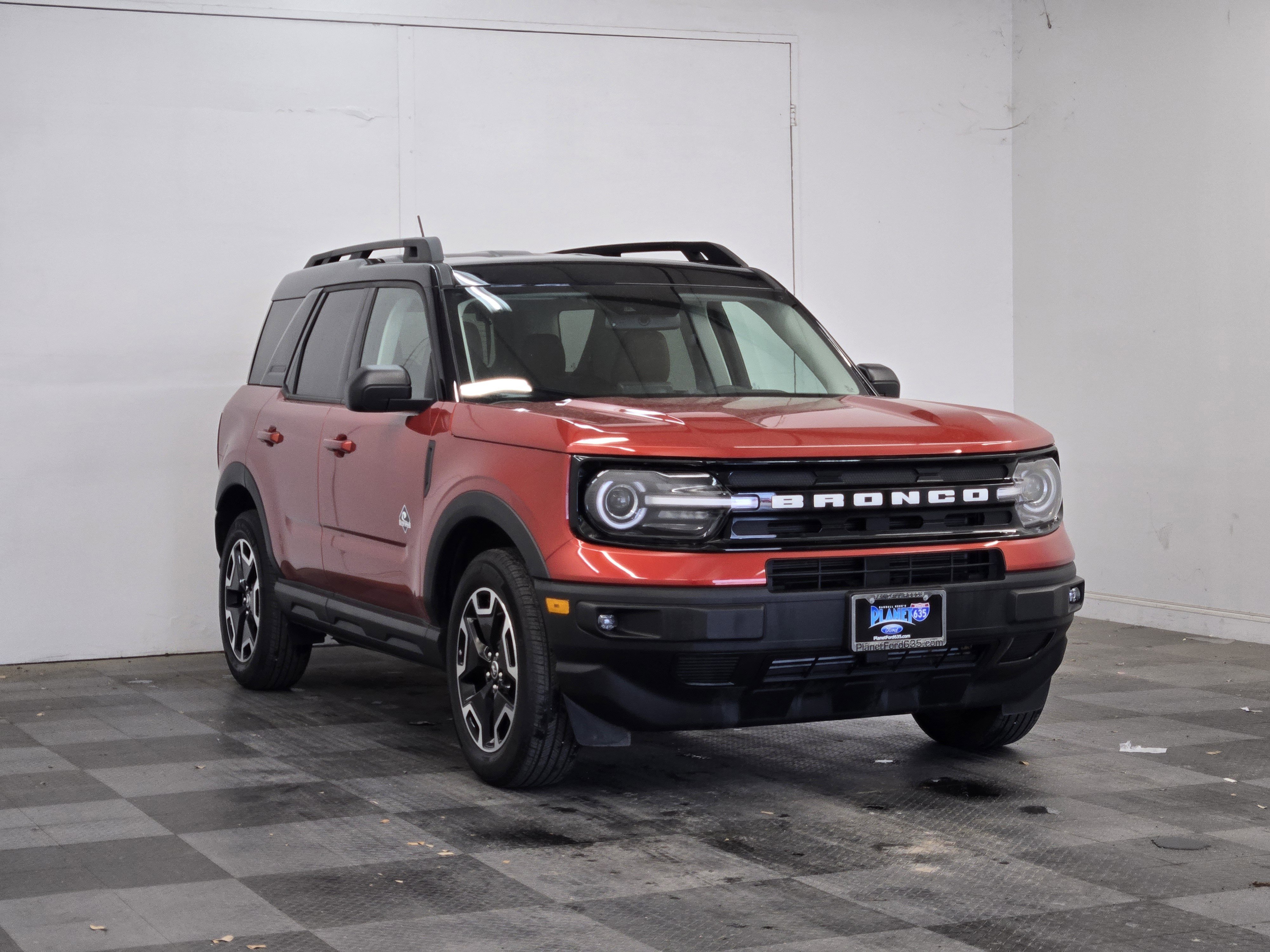 Certified 2024 Ford Bronco Sport Outer Banks AWD/4WD image 2