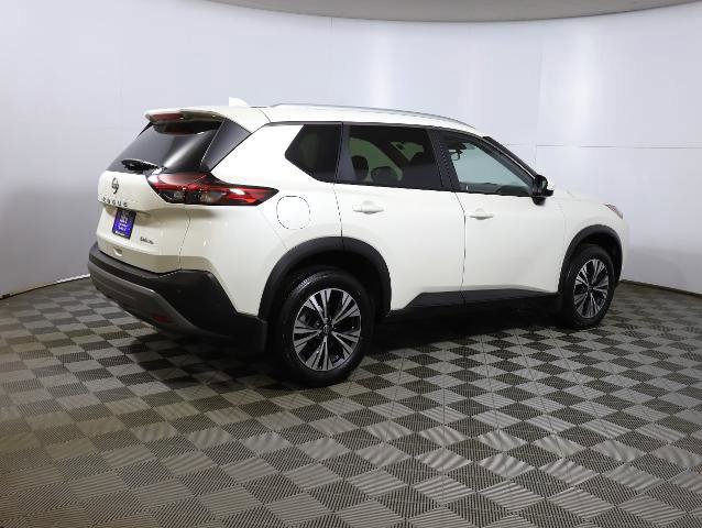 Used 2023 Nissan Rogue SV w/ SV Premium B Package image 4