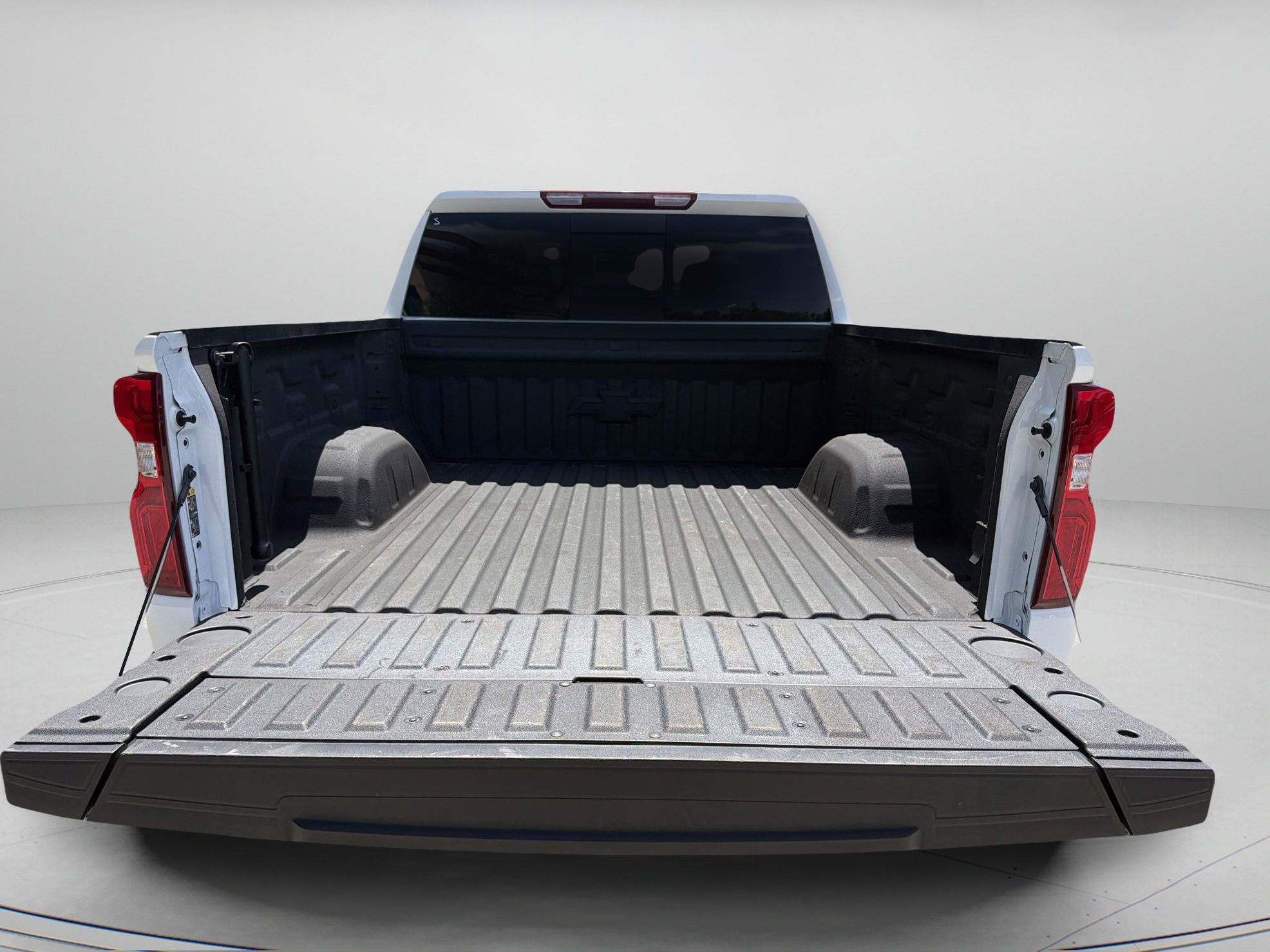 Used 2025 Chevrolet Silverado 1500 RST w/ Dark Appearance Package AWD/4WD image 44