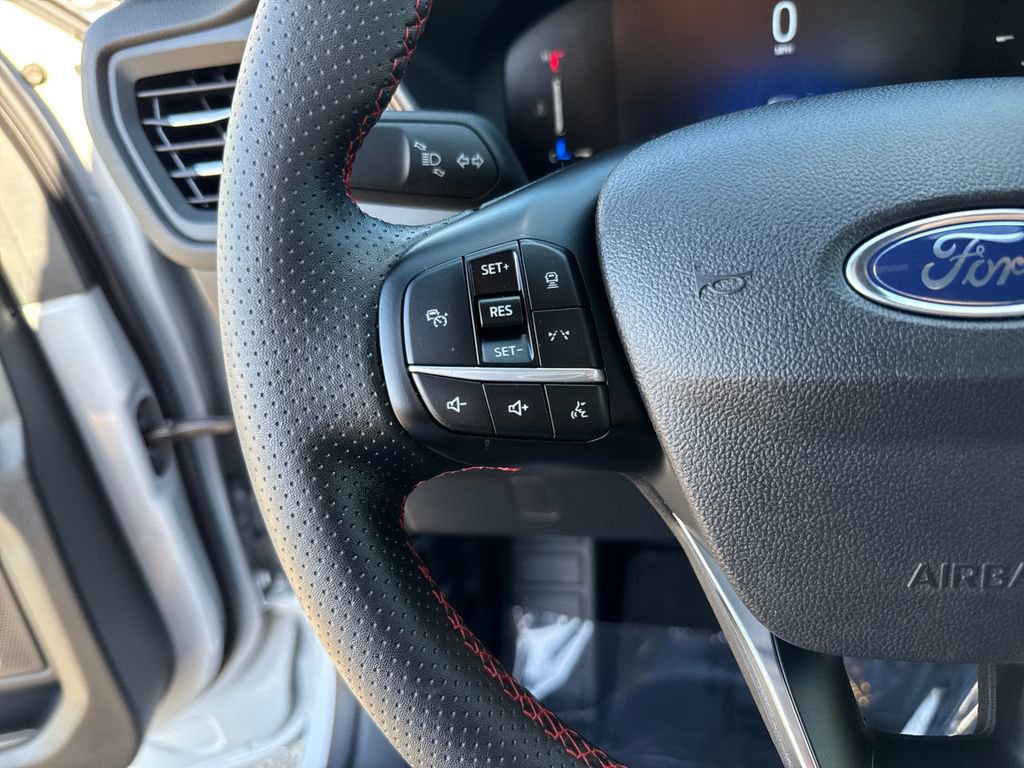 Certified 2025 Ford Escape ST-Line w/ Equipment Group 301A image 15