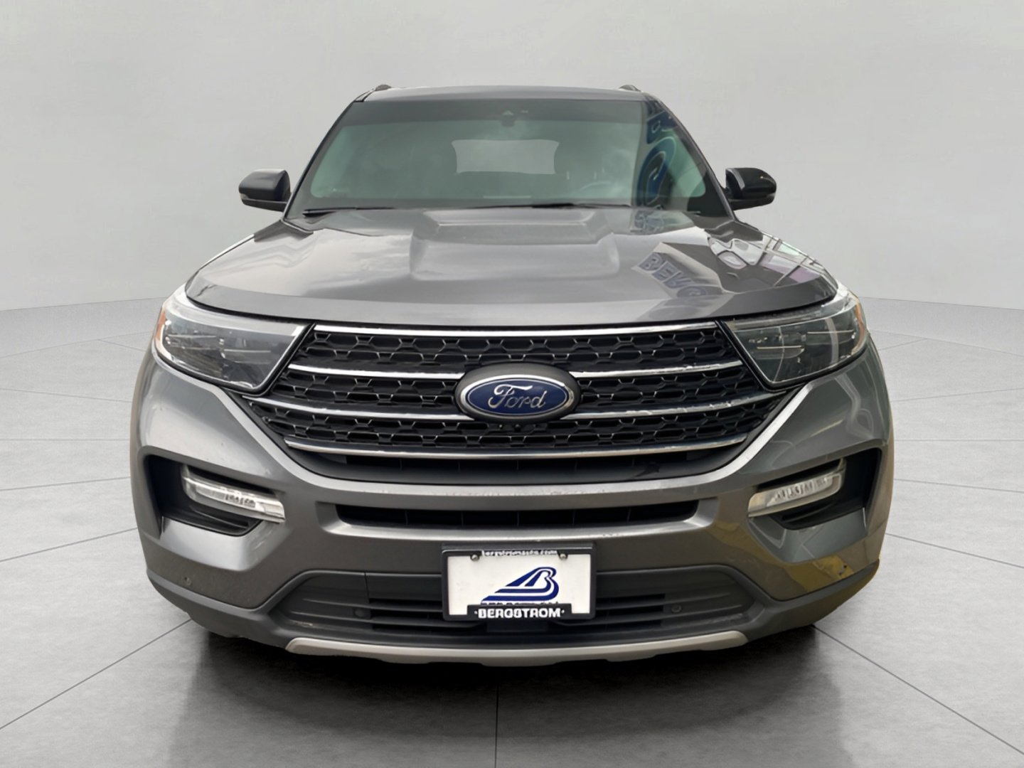 Certified 2023 Ford Explorer XLT w/ Equipment Group 202A image 3