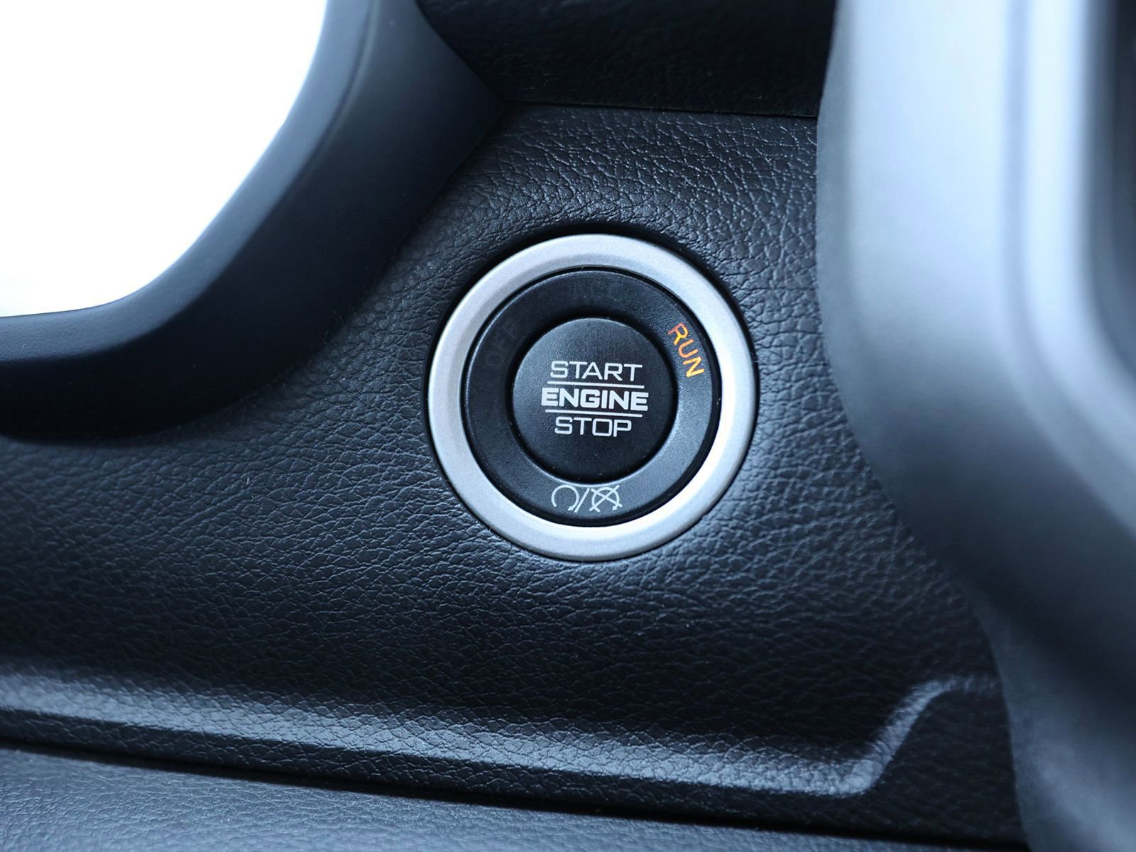 Used 2024 RAM 2500 Tradesman w/ Chrome Appearance Group image 30