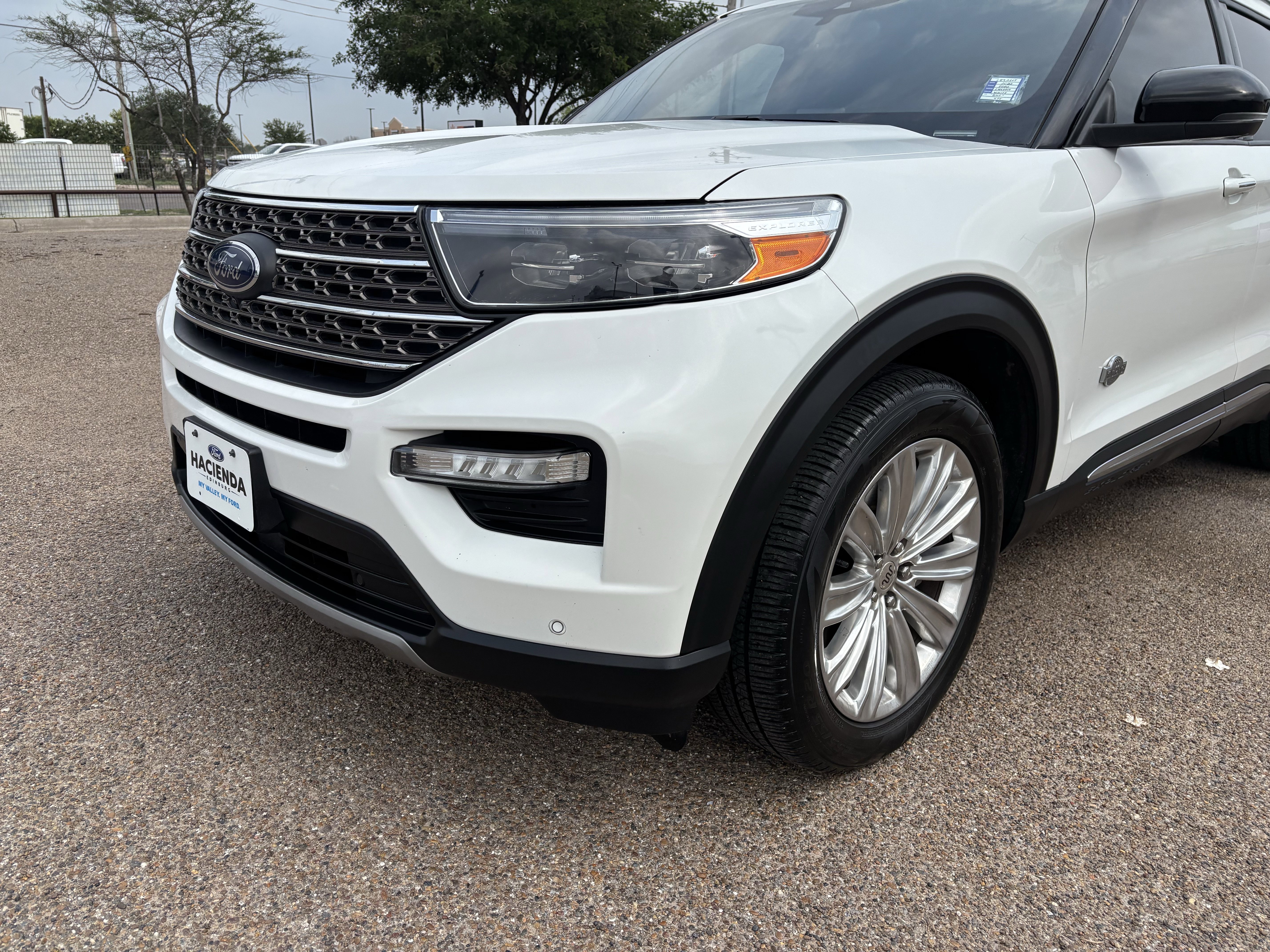 Certified 2022 Ford Explorer King Ranch w/ Class IV Trailer Tow Package RWD image 10