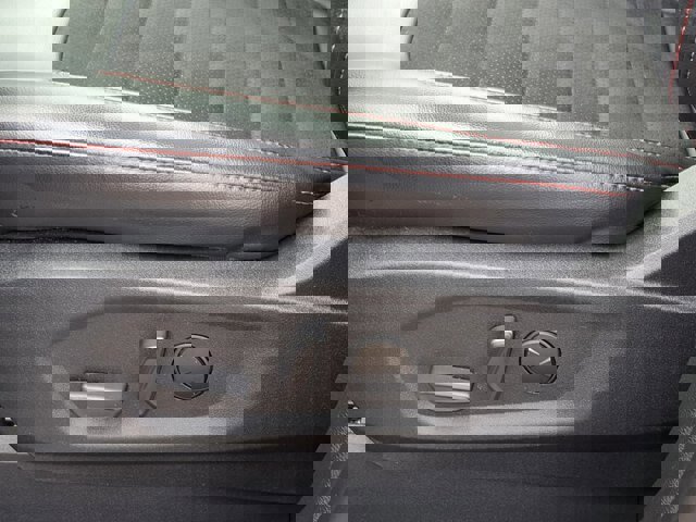 Certified 2024 Ford Edge ST-Line image 8