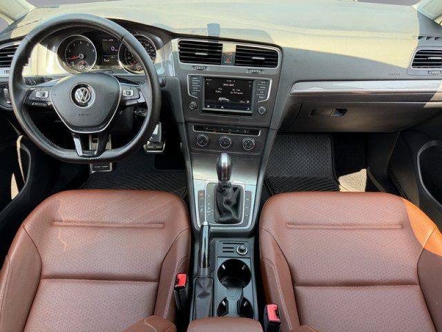 Used 2017 Volkswagen Golf Alltrack S AWD/4WD image 3