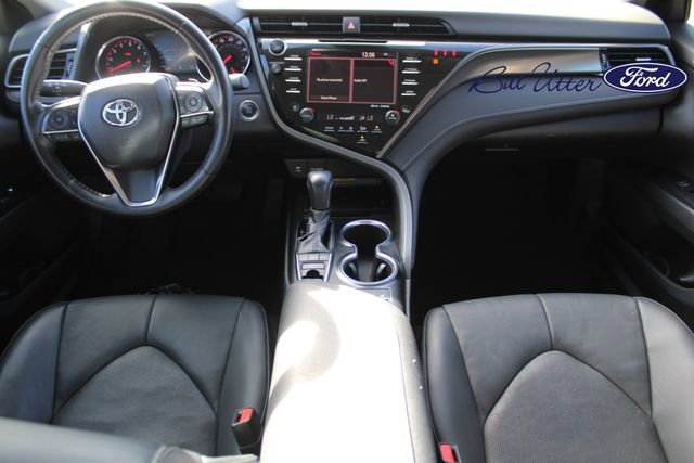 Used 2019 Toyota Camry XSE image 16