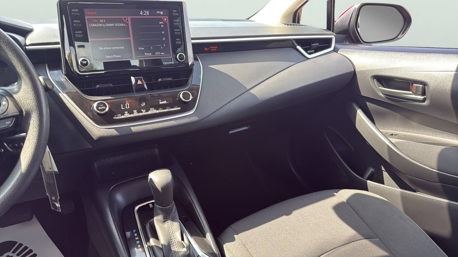 Used 2022 Toyota Corolla LE FWD image 19