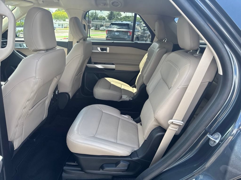 Certified 2023 Ford Explorer Limited w/ Equipment Group 301A AWD/4WD image 32