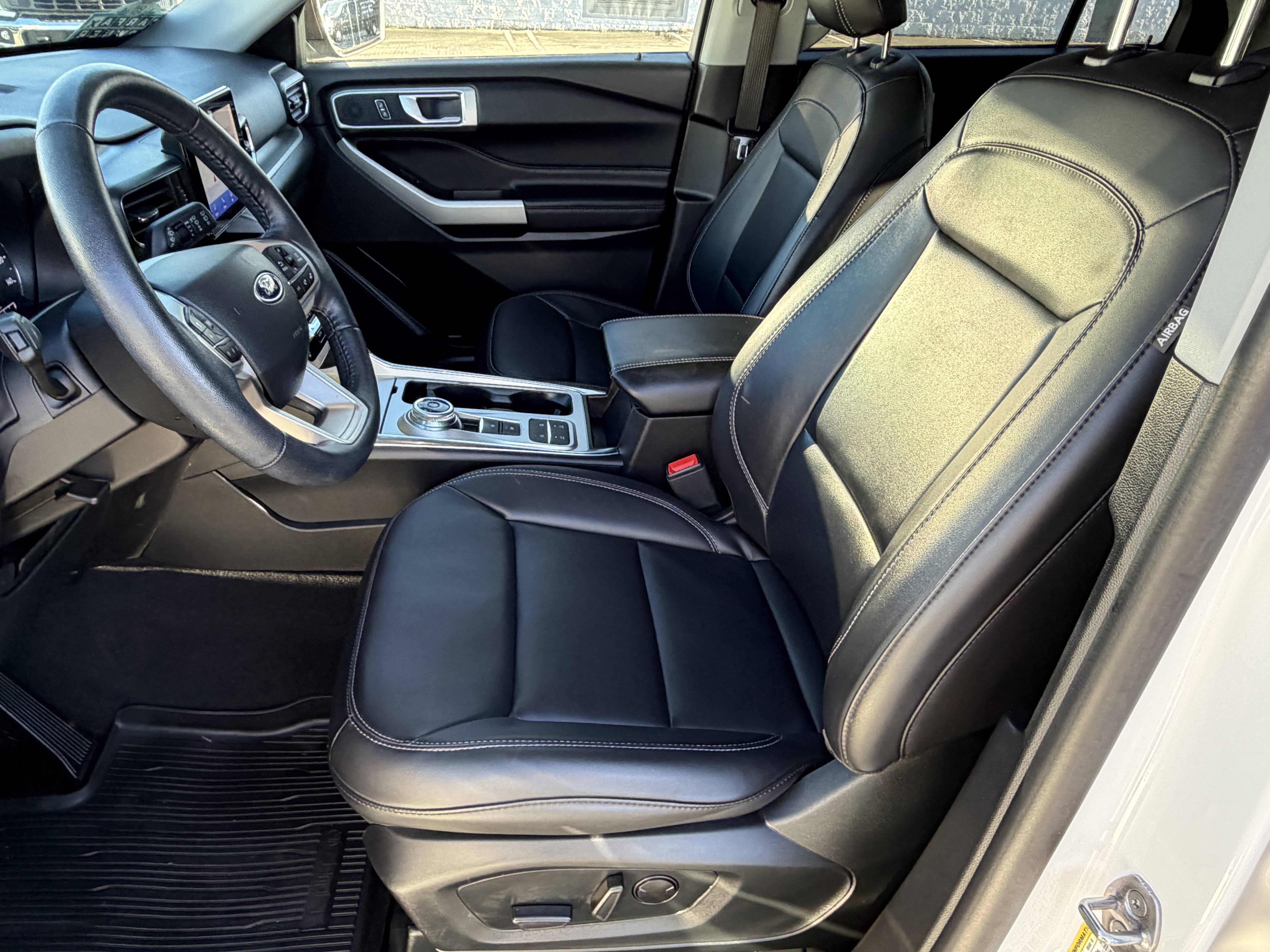 Certified 2023 Ford Explorer XLT w/ Equipment Group 202A image 11