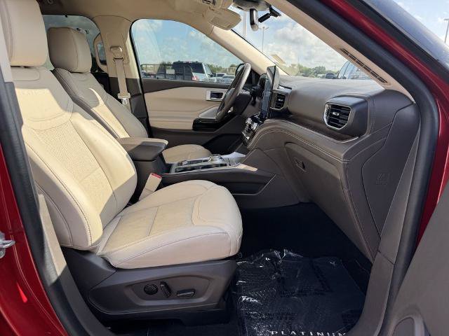 Certified 2023 Ford Explorer Platinum w/ Technology Package AWD/4WD image 20