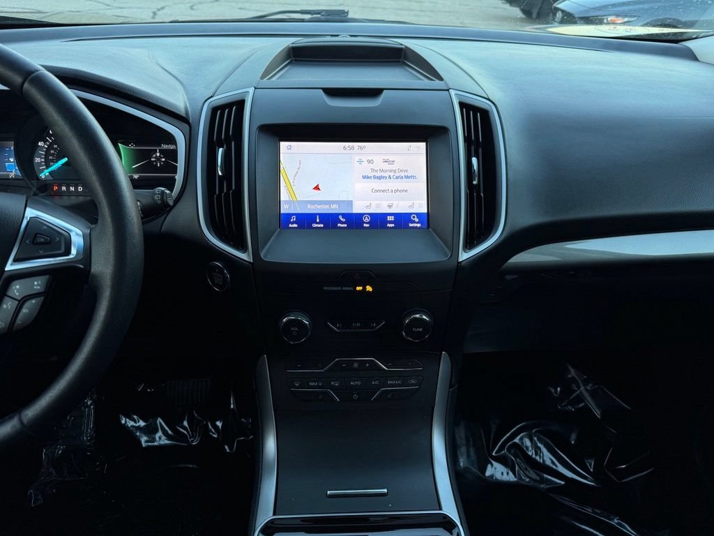 Certified 2020 Ford Edge SEL w/ Convenience Package AWD/4WD image 2