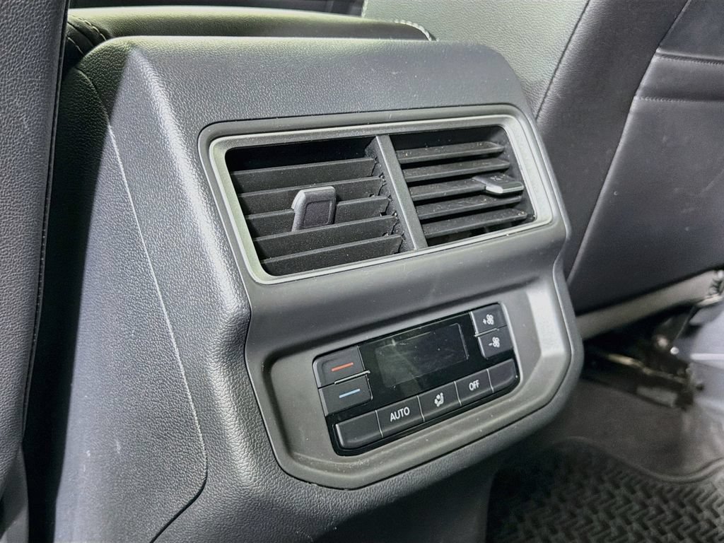 Used 2024 Volkswagen Atlas SE FWD image 26
