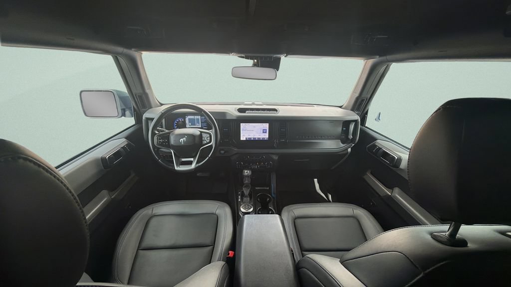 Certified 2022 Ford Bronco Black Diamond w/ Sasquatch Package AWD/4WD image 3