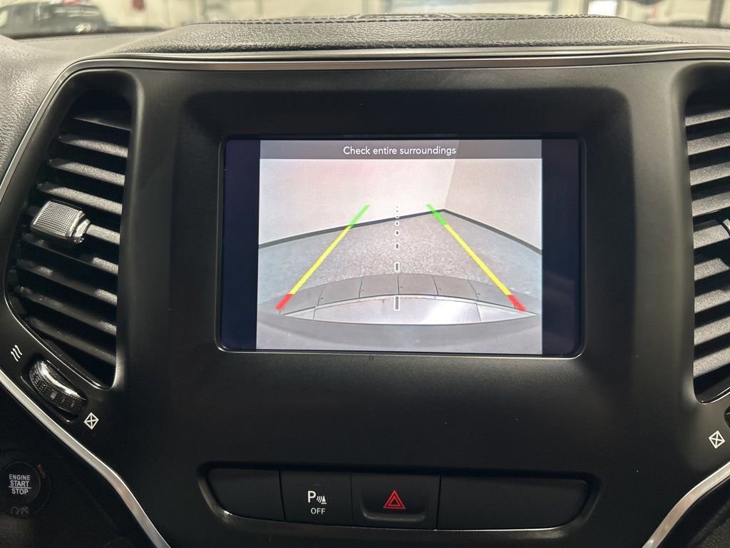 Used 2019 Jeep Cherokee Latitude Plus image 16