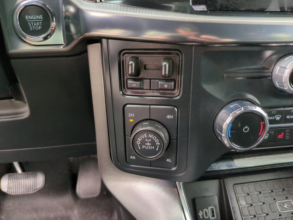 Certified 2025 Ford F150 Platinum AWD/4WD image 32