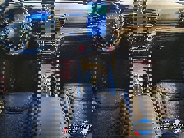 Certified 2022 Ford Explorer Platinum w/ Equipment Group 601A image 8