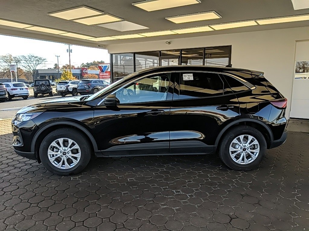 Certified 2023 Ford Escape Active image 6