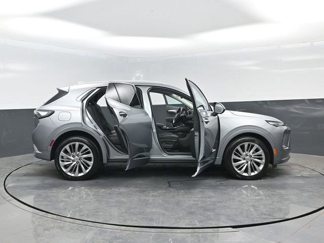 Used 2024 Buick Envision Avenir AWD/4WD image 28