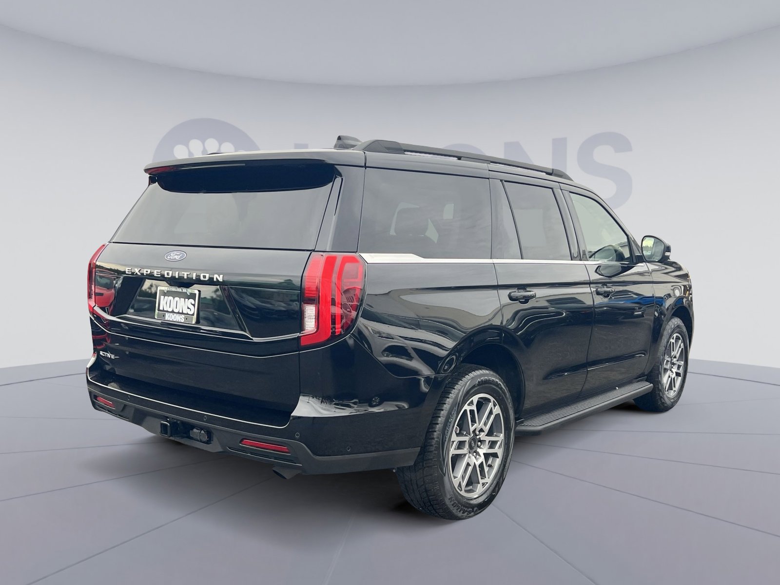 Certified 2025 Ford Expedition Active AWD/4WD image 16