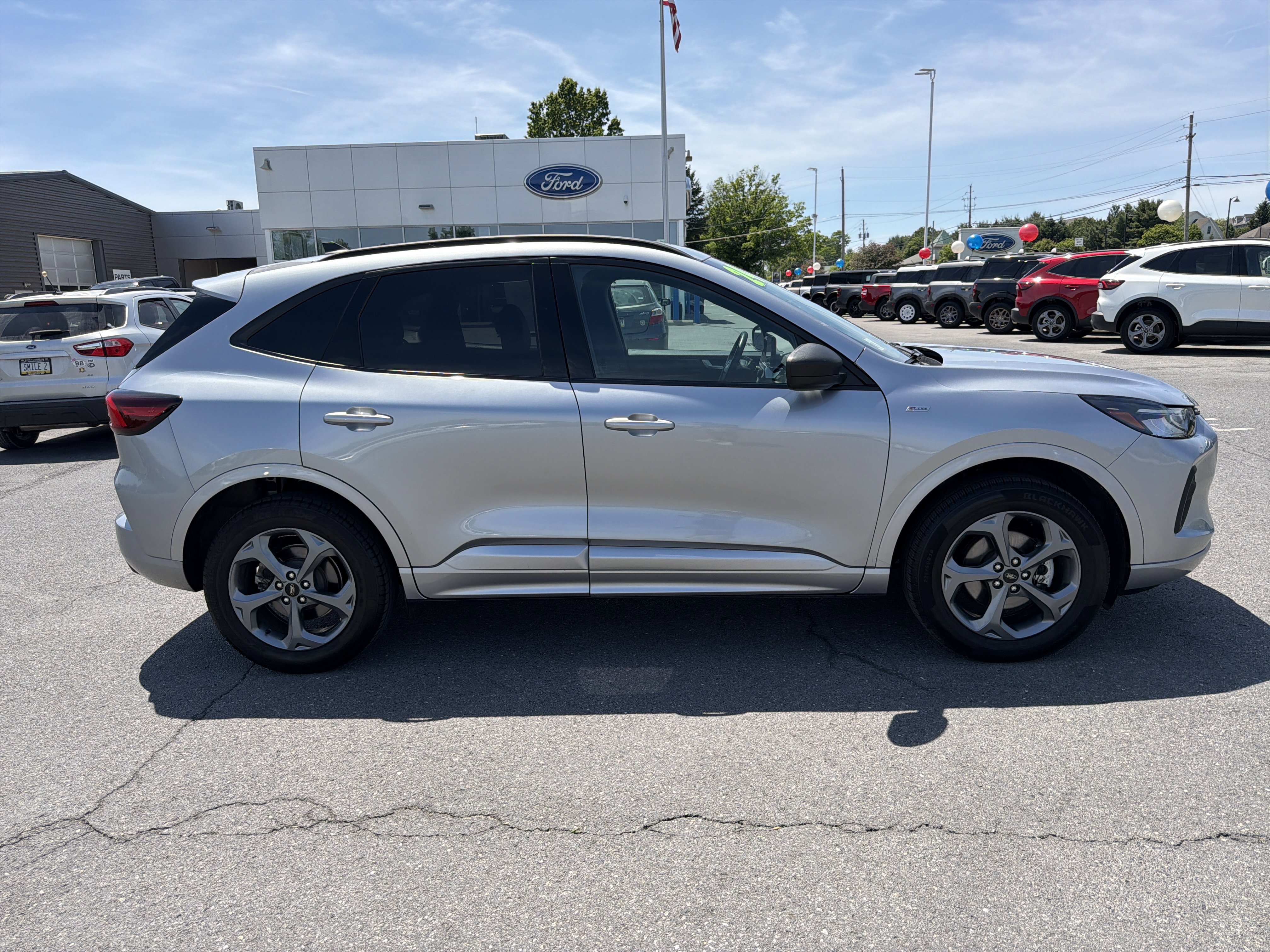 Certified 2024 Ford Escape ST-Line AWD/4WD image 3