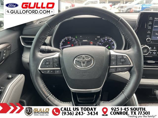Used 2022 Toyota Highlander Limited FWD image 12