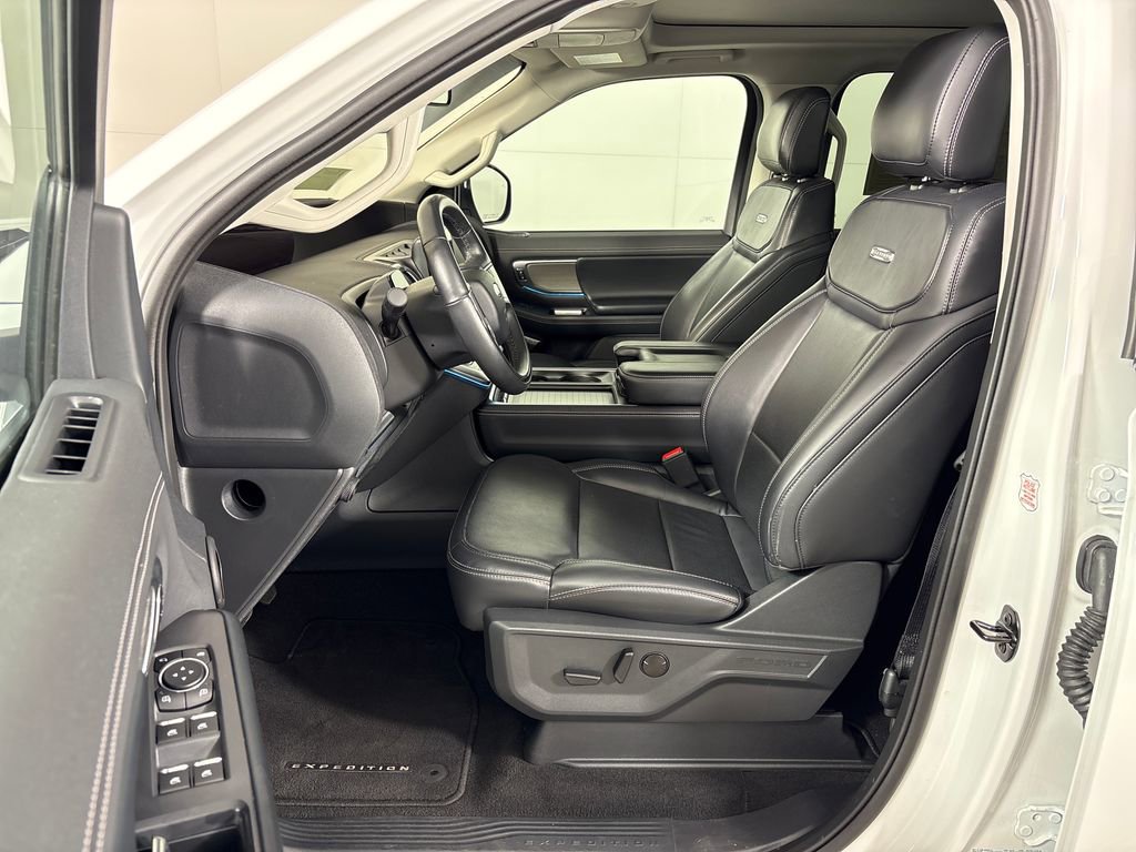 Certified 2025 Ford Expedition Max Platinum AWD/4WD image 30