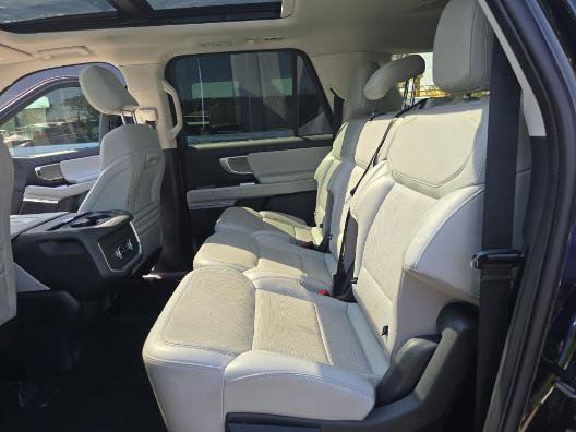 Certified 2025 Ford Expedition Max Platinum AWD/4WD image 13