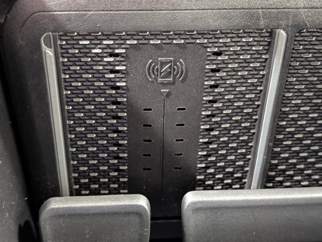 Used 2025 RAM 1500 Big Horn AWD/4WD image 9
