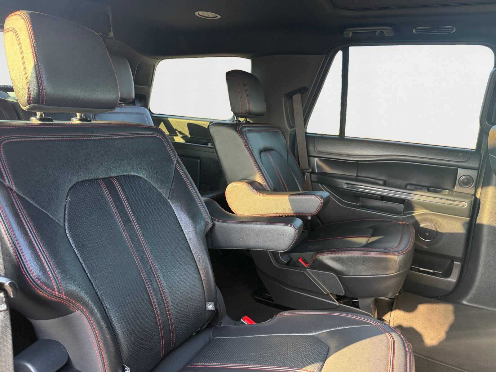 Certified 2024 Ford Expedition Limited RWD image 18