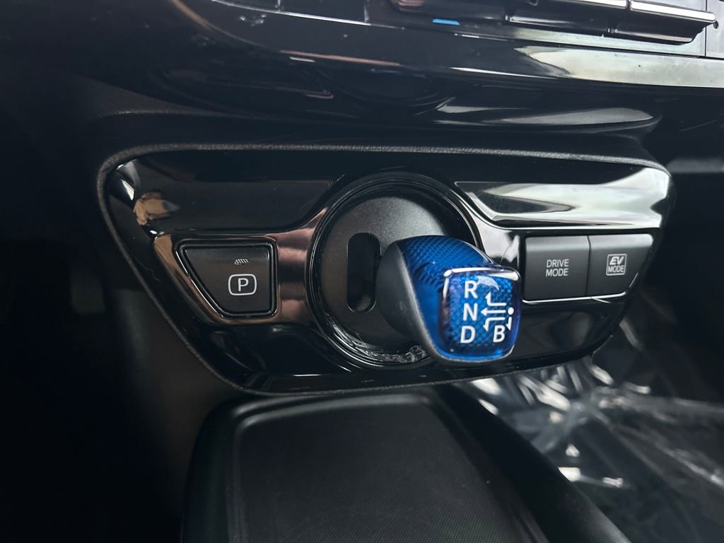 Used 2022 Toyota Prius LE image 30