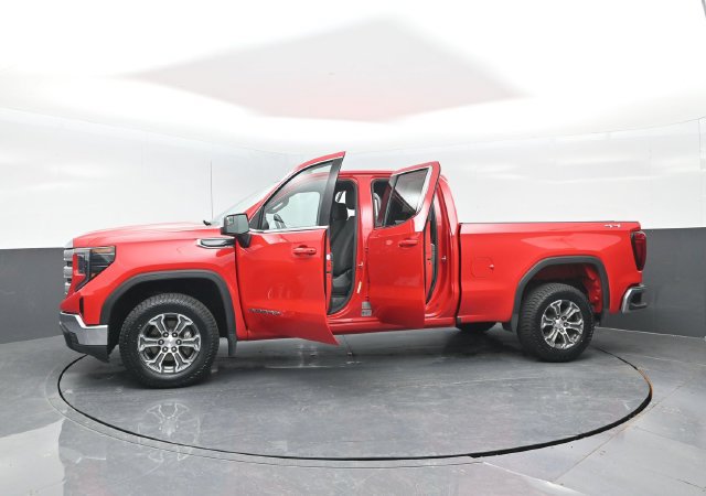 Used 2023 GMC Sierra 1500 SLE AWD/4WD image 26