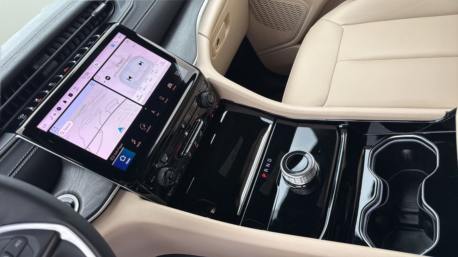 Used 2023 Jeep Grand Cherokee Limited RWD image 20