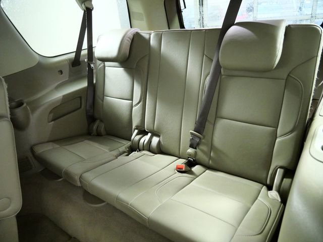 Used 2020 Chevrolet Suburban Premier image 16