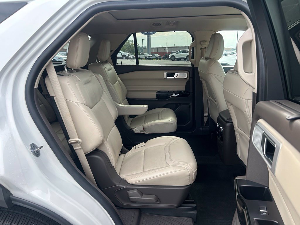 Certified 2022 Ford Explorer Platinum w/ Equipment Group 601A AWD/4WD image 36