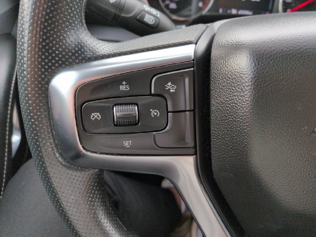 Used 2025 Chevrolet Blazer LT AWD/4WD image 32