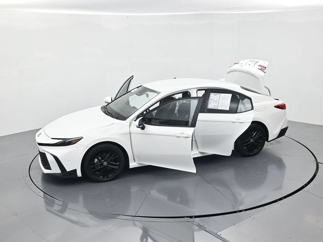 Used 2025 Toyota Camry SE FWD image 48