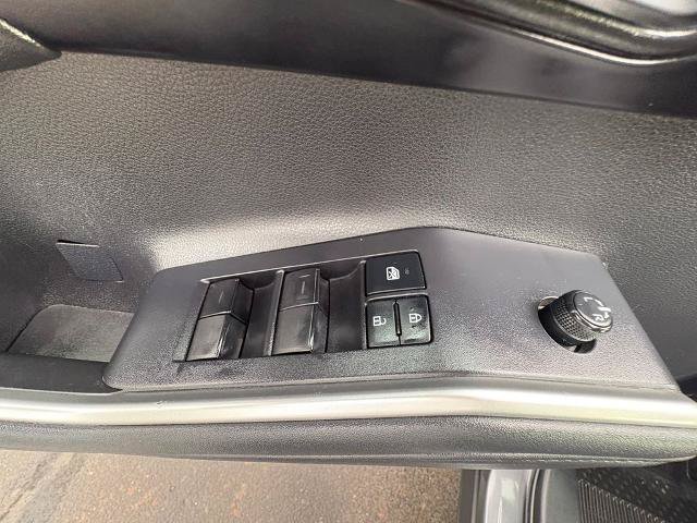 Used 2022 Toyota Highlander XLE AWD/4WD image 20
